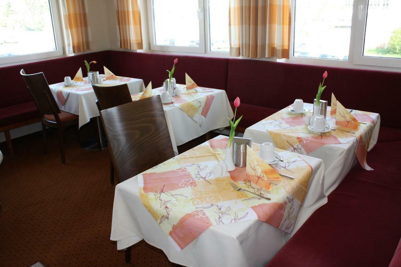 Pension Geno Geisenhausen ภายนอก รูปภาพ