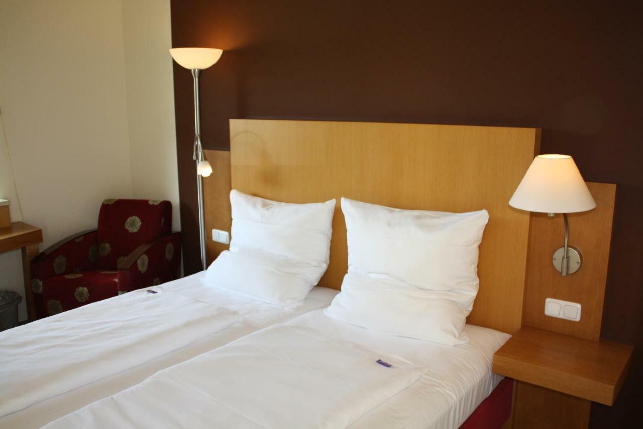 Pension Geno Geisenhausen ภายนอก รูปภาพ